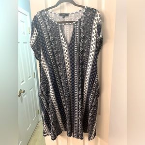 VIBE PLUS AZTEC KEYHOLE SWING DRESS 2X